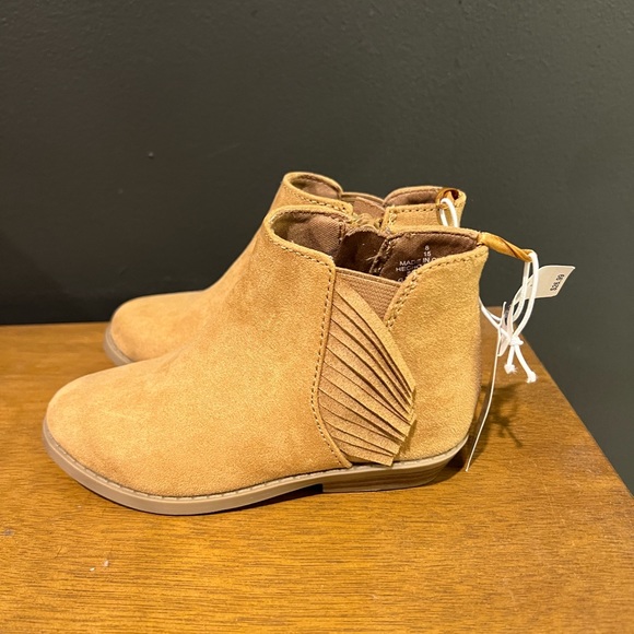 Old navy toddler boots - Picture 4 of 6